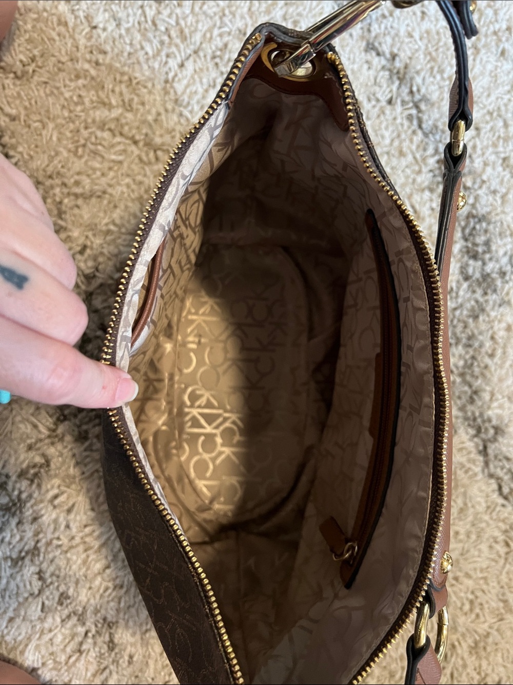 CALVIN KLEIN Dark Brown Monogram Shoulder Bag with Tan Trim - Picture 7 of 8